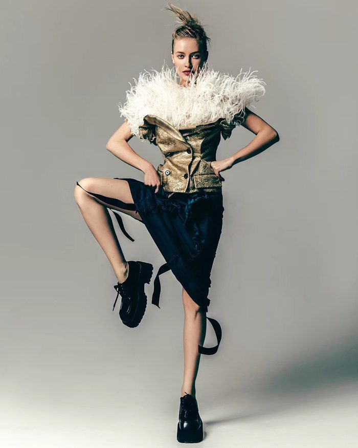 Olesya Romano editorial